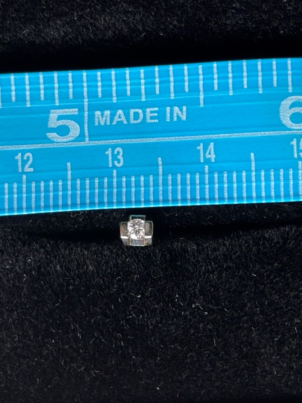 14k White Gold Diamond Stud Earrings - Picture 6 of 13